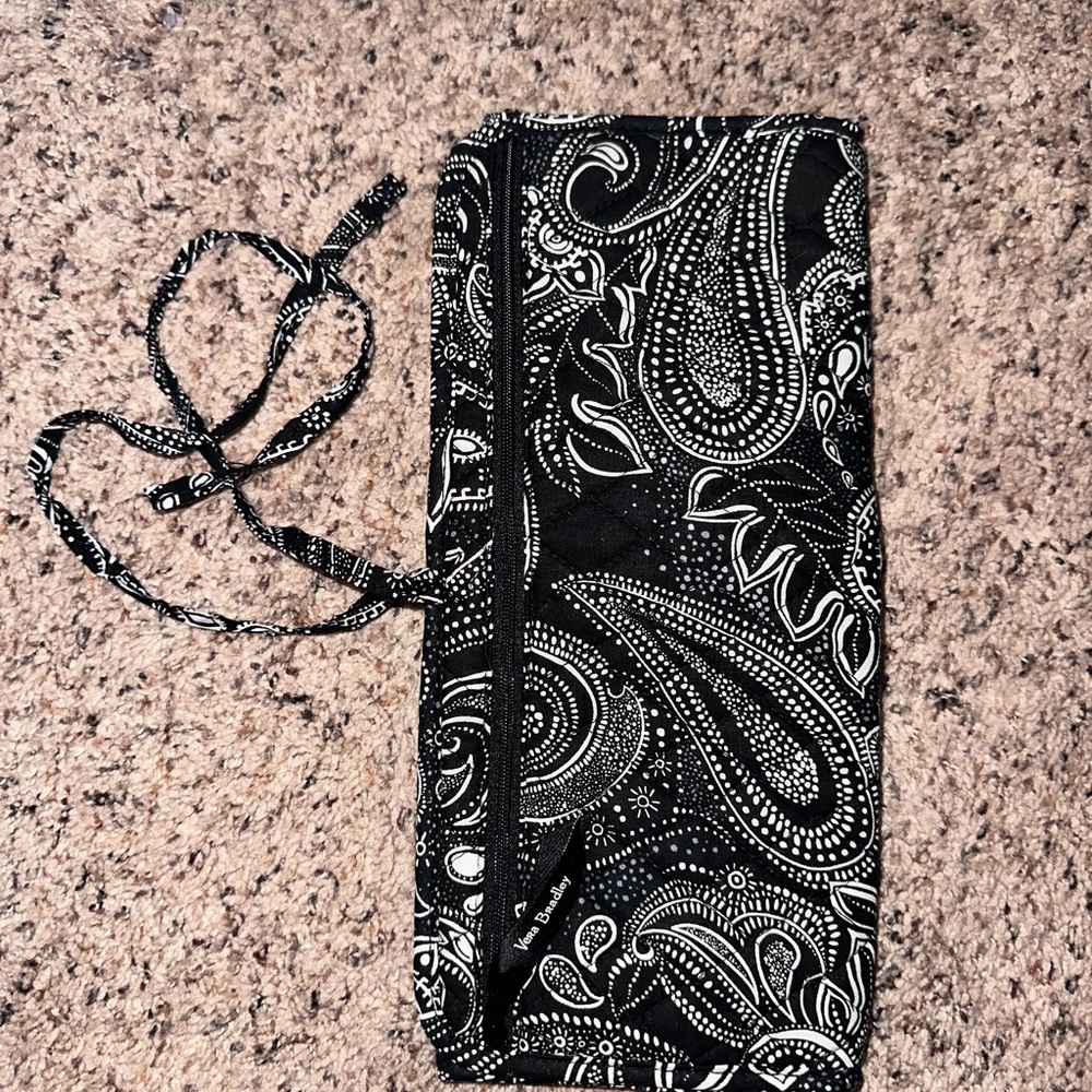 Vera Bradley Black and White Paisley Print Hair tool wrap